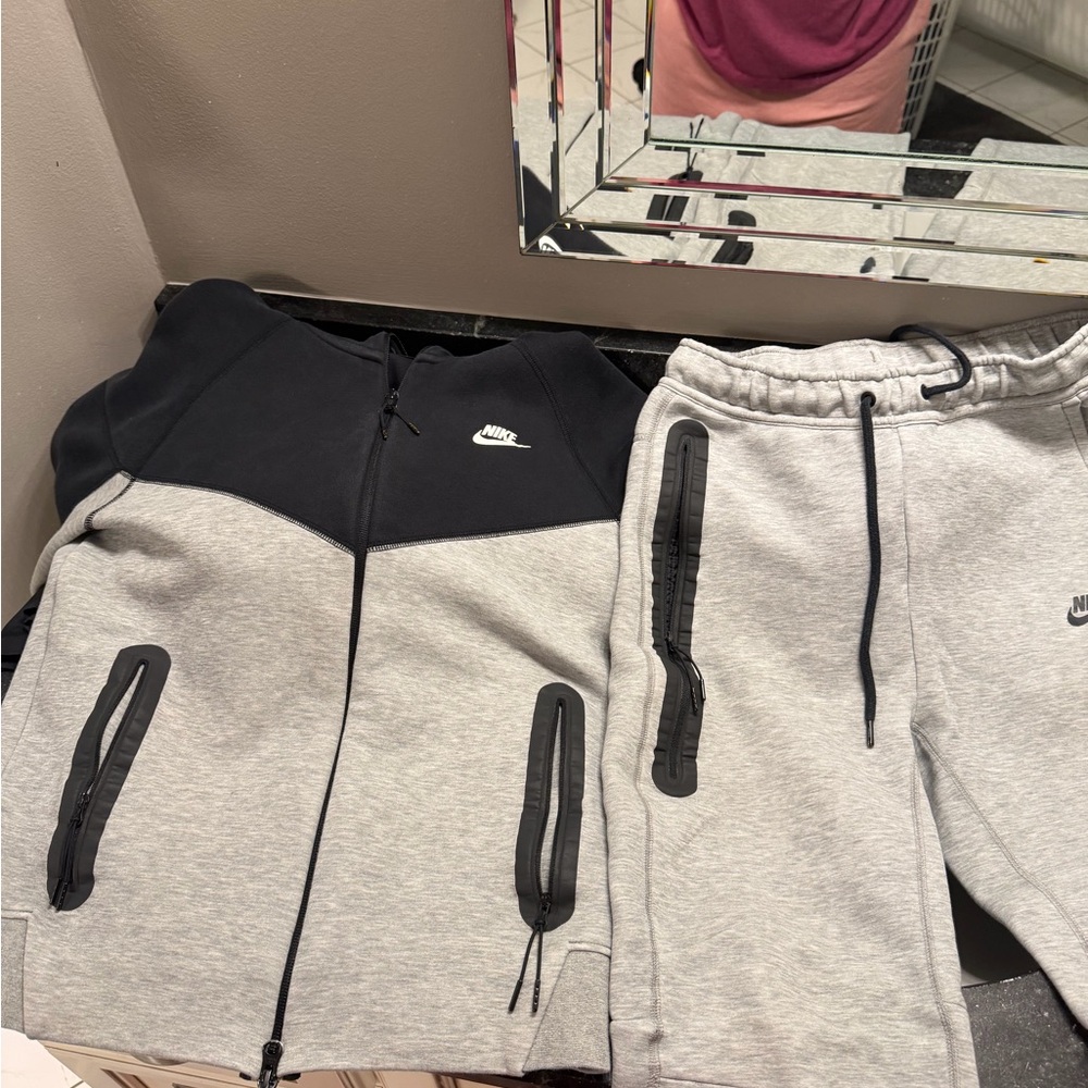 Nike Tech Black and Gray Sportswear Set